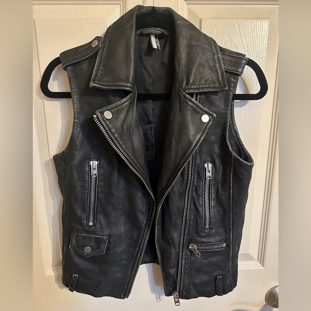 Topshop Sylvia Distressed Leather Vest Jacket, Black, Sz US 2/XS, NWOT - Picture 2 of 16